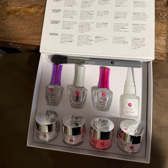 Revel nail kit (Dip) - Picture 2 of 3